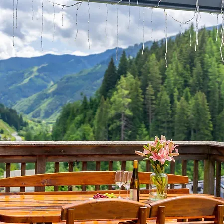 Susanna Chalet